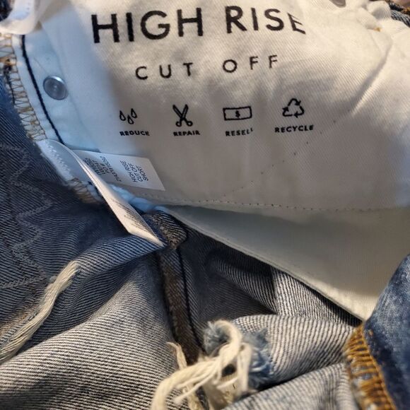 LUCKY Brand graphic distressed jean shorts sz 12/31 - Picture 7 of 10